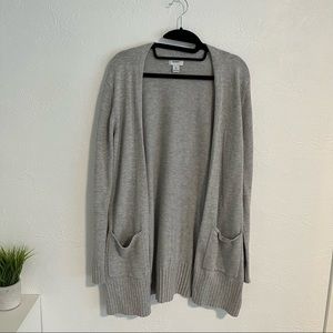 Grey Old Navy Cardigan - Size Medium